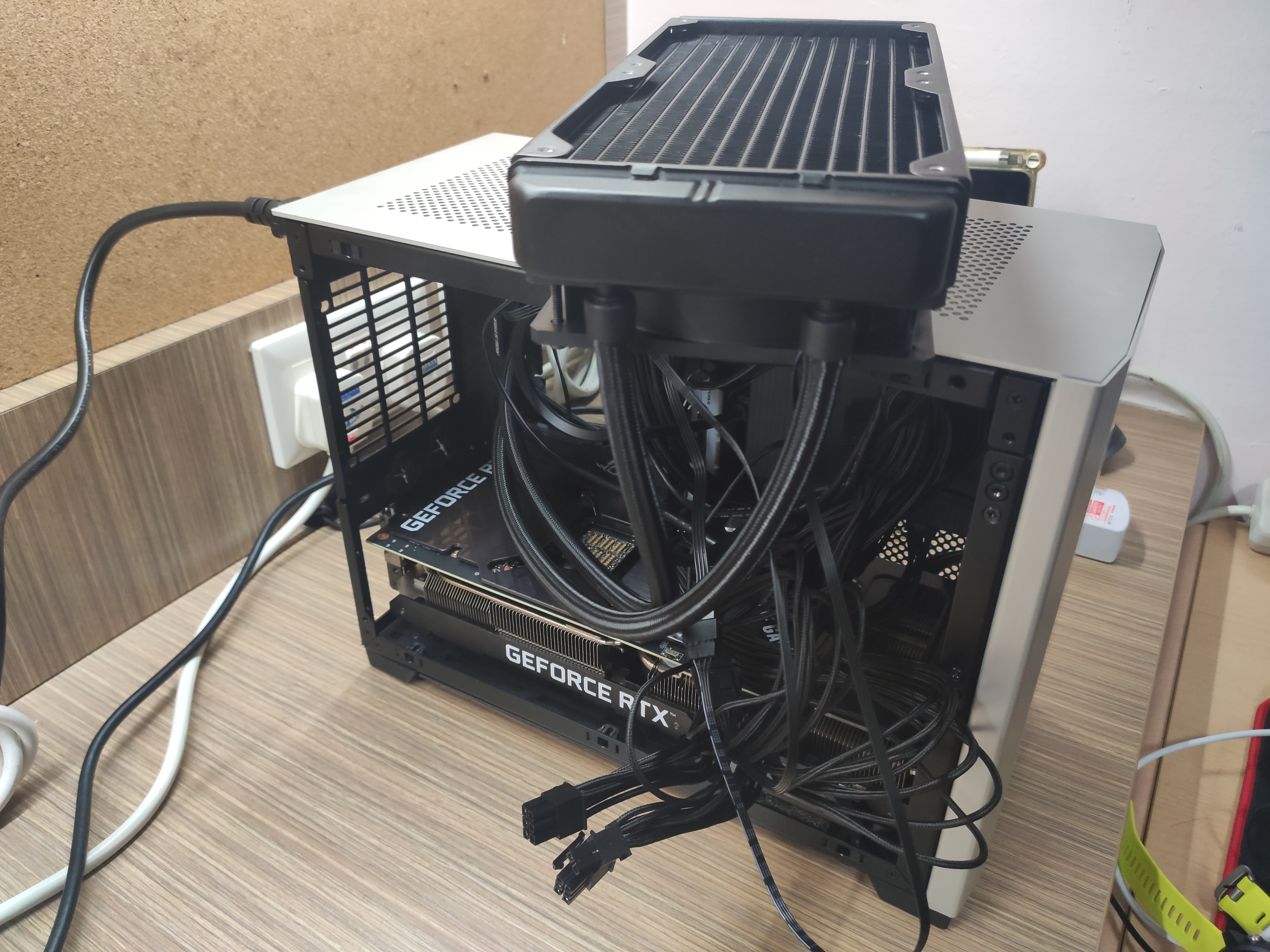 Free real estate for rats Before Cable Management