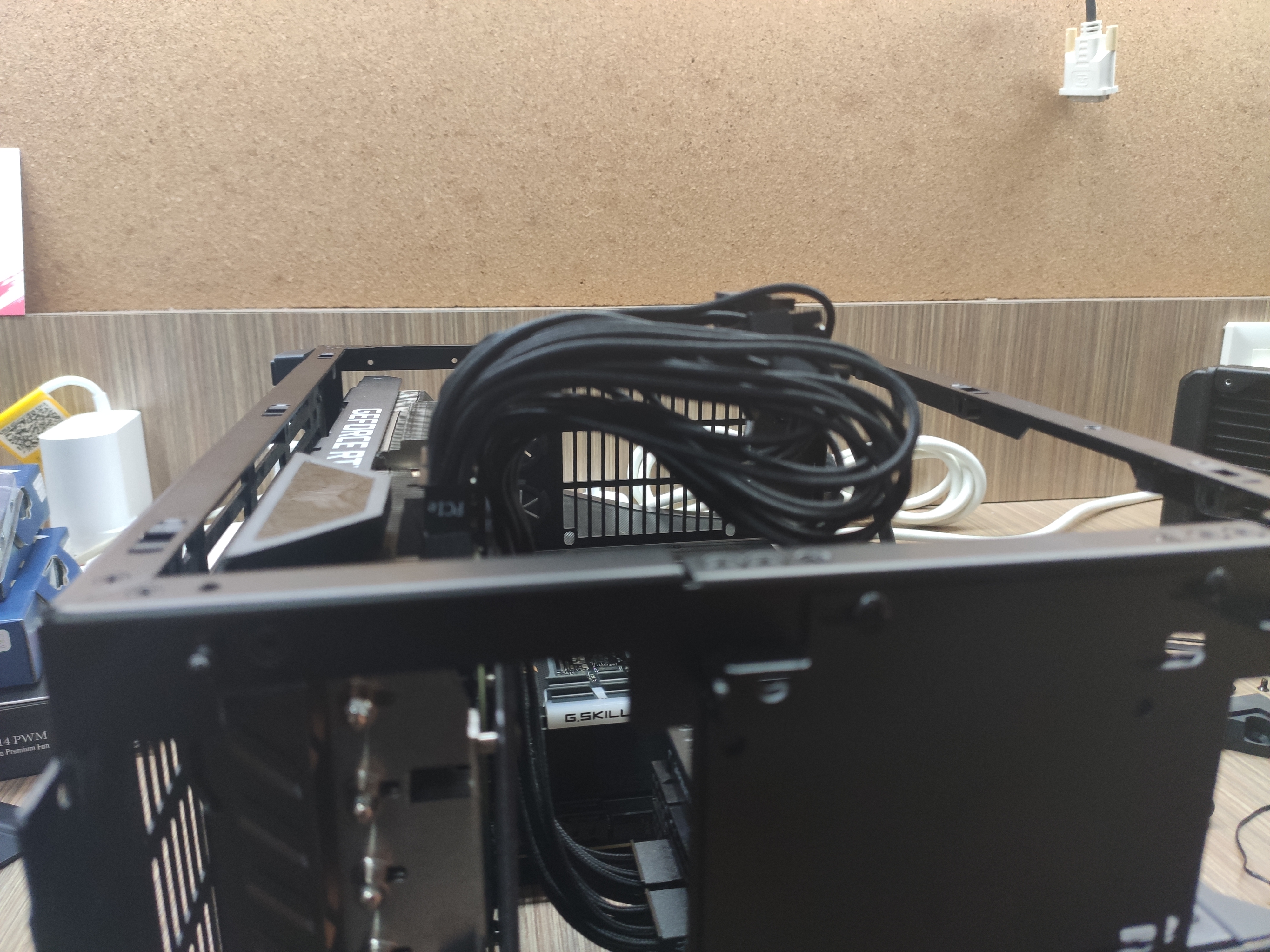 GPU Cables sticking out